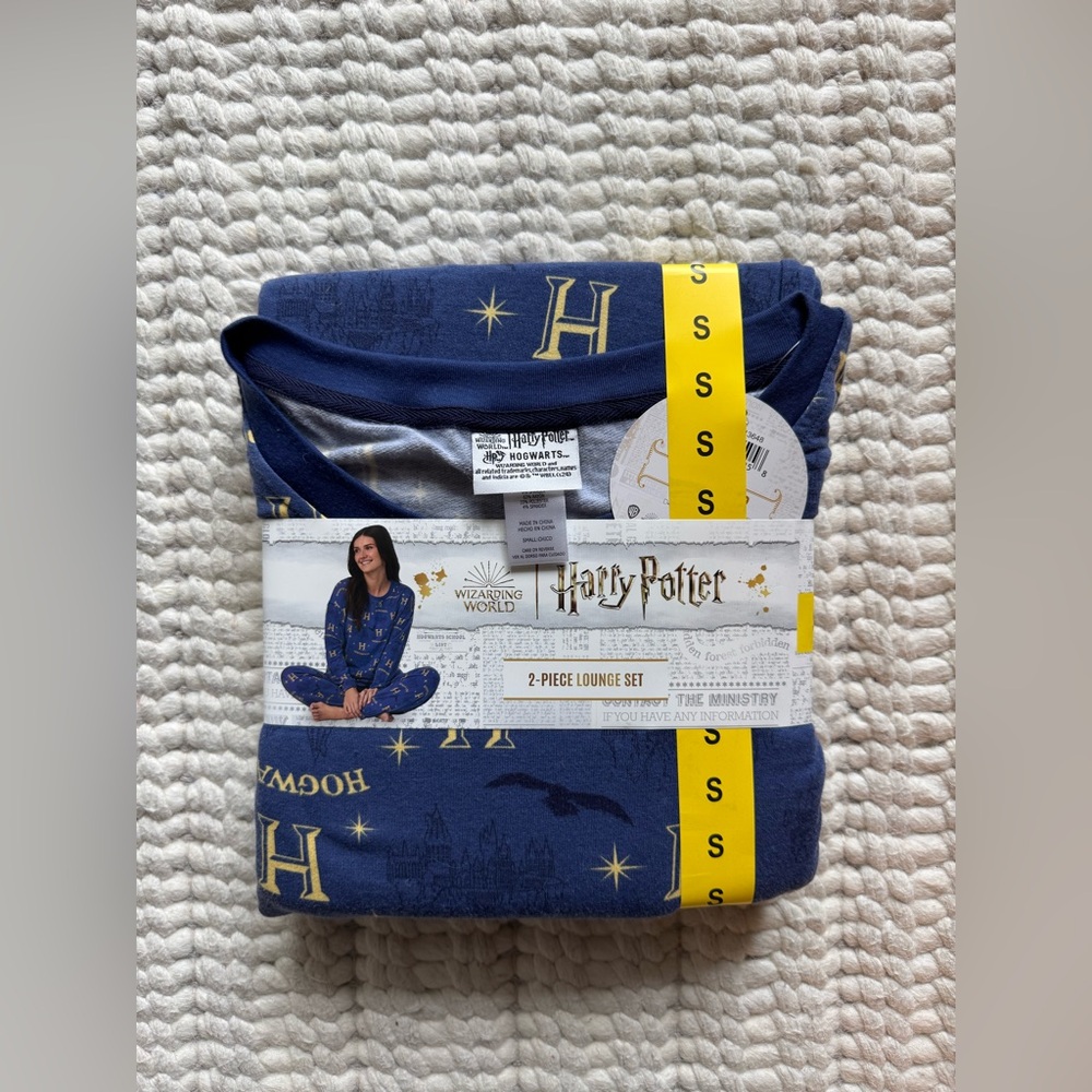 Harry Potter Pajama Set in Small